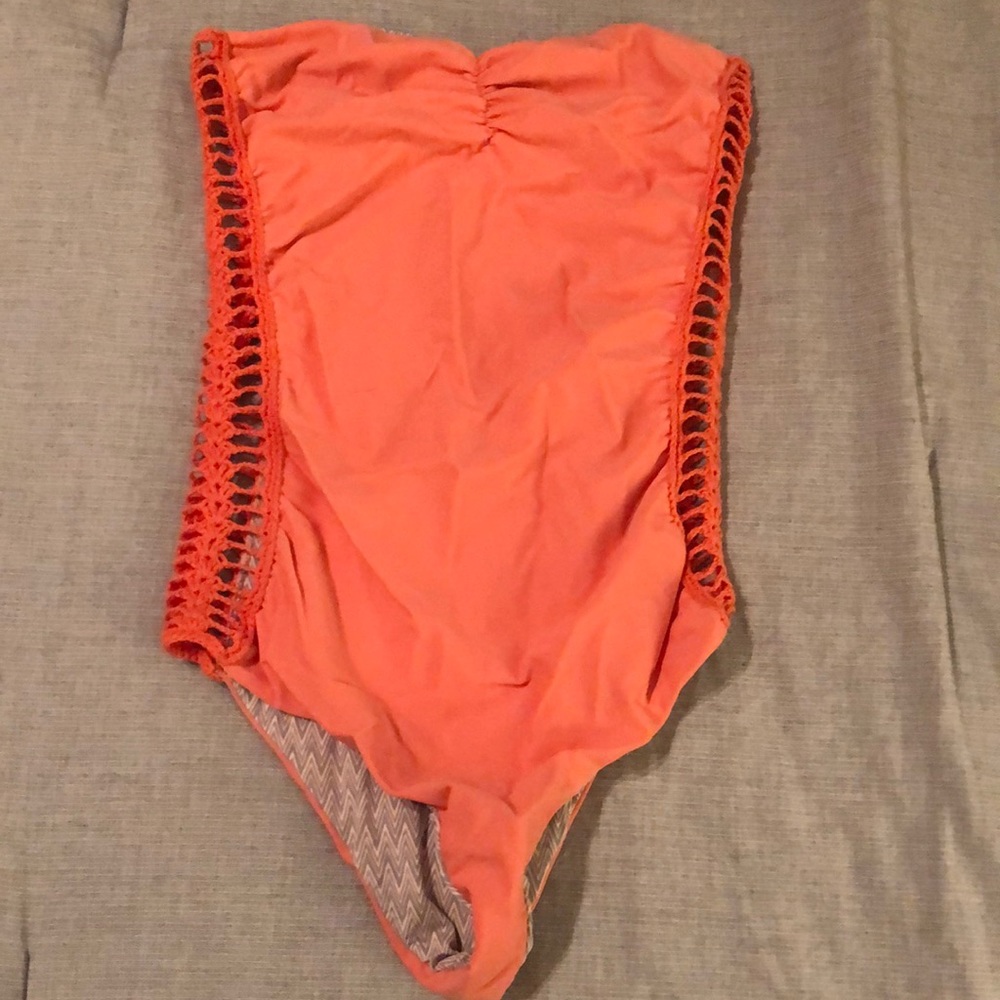 One piece bathing suit